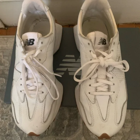 New Balance White Sneakers Modern Minimalist Design - Picture 4 of 9